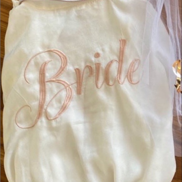 ❗️SOLD❗️Bride Bundle - Picture 7 of 14